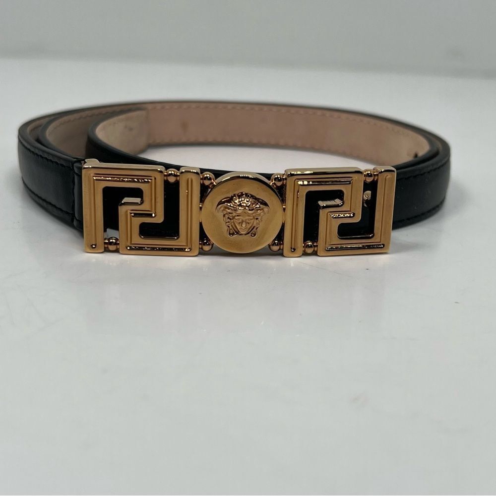 Versace Women’s Versace Medusa Plaque Buckle Belt Size 70/28 Black Thin